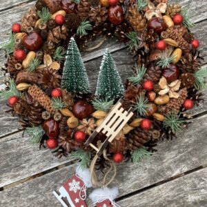 Závěsný Vánoční věnec s bruslemi